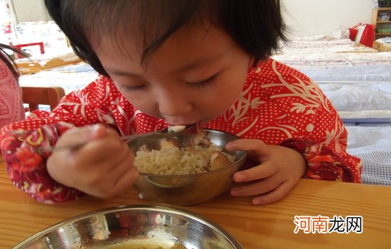 宝宝尿床的认知误区全解