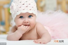 2个月婴儿发育指标准表 2个月宝宝的早期教育方案