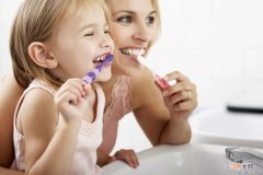 3岁宝宝应该学会正确刷牙方式