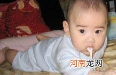 新生儿吐奶怎么办？宝宝吐奶的原因