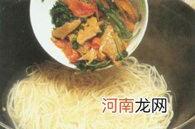 番茄猪肝菠菜面怀孕280天孕妇饮食第193