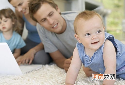 如何做乳房自我检查呢