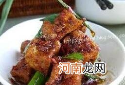 儿童菜谱豆腐类：酱烧青蒜豆腐