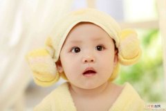 宝宝几个月可以理发？婴儿理发4步骤