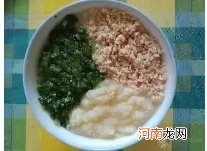 儿童食谱粥类：鸡肉土豆油菜粥