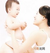 宝宝咬妈妈乳头怎么办呢