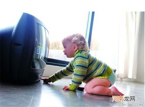 宝宝喜欢看电视引起哪些疾病？