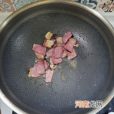 大厨教你荷兰豆炒腊肉营养又好吃 荷兰豆炒腊肉窍门