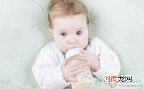 宝宝喝水有讲究 每早第一杯怎么喝