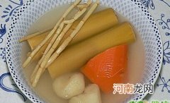 儿童四季食谱：红萝卜竹蔗马蹄茅根水