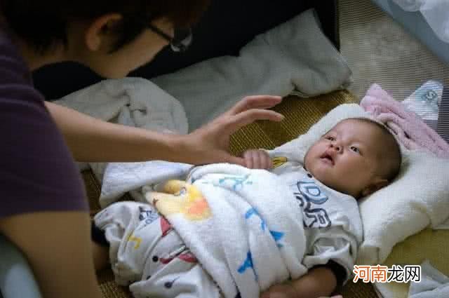 新生儿屋里可以开空调吗 夏天新生儿能吹空调吗