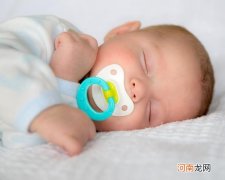 两岁宝宝流鼻涕怎么食疗 婴儿流鼻水咳嗽吃什么