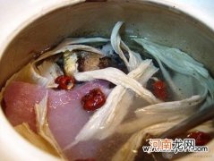 花生鱼头汤－孕期食谱