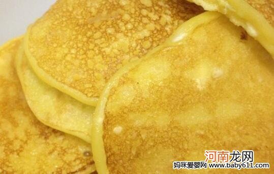 一岁半宝宝食谱：香蕉面饼