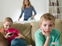 暑假孩子看电视过多有三大危害