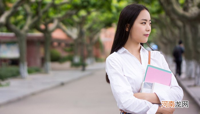 梦见老同学女的是什么意思