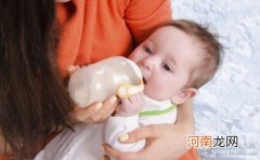对症下药 巧妙解决宝宝吃奶少问题