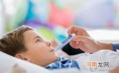 宝宝发烧先别慌 试试这5种退烧方法