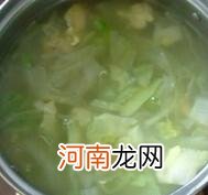 减肥食谱：白菜冻豆腐汤