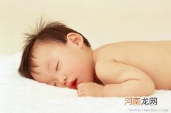 注意小宝贝八种错误的睡觉方式