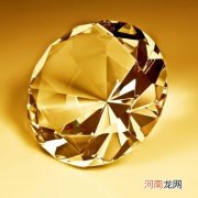 水晶和钻石的区别有哪些呢？应该怎么区分呢？