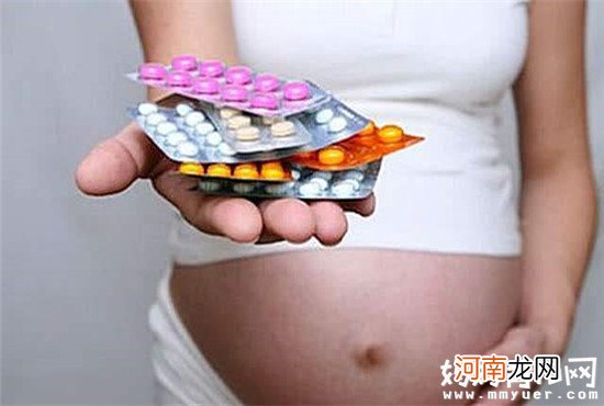 多少人错把孕吐当胃炎！解读怀孕初期吃了胃药有影响吗