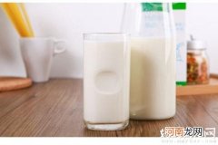 荷兰乳牛纯牛奶怎么样？ 荷兰乳牛学生奶粉好吗？