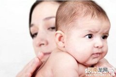 新生儿老是打嗝怎么处理 6个方法轻松解决、见效快！