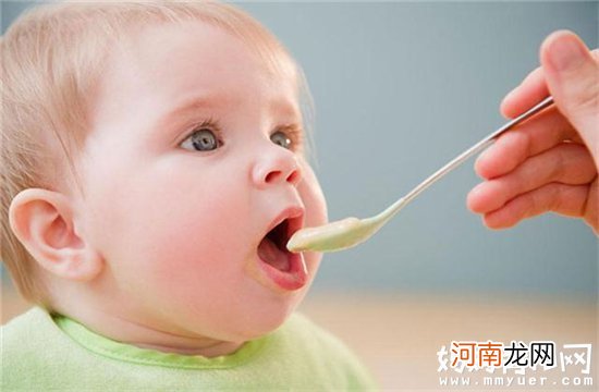 该如何给宝宝添加辅食 宝宝在什么时候添加辅食最好