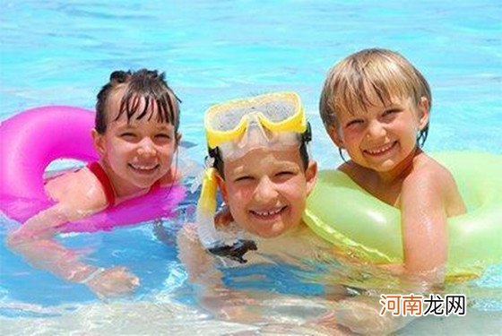 儿童学游泳的七大好处 家长必知的学游泳注意事项