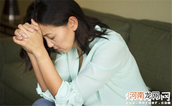 年轻妈妈产后抑郁带着两个孩子跳楼 产后抑郁该咋办