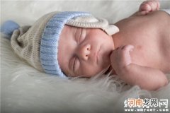 新生宝宝为什么总是不睡觉 怎么让小宝宝快速入睡