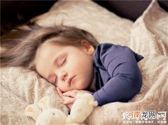 要想宝宝长高仅仅靠补钙吗 睡眠同样影响宝宝的身高