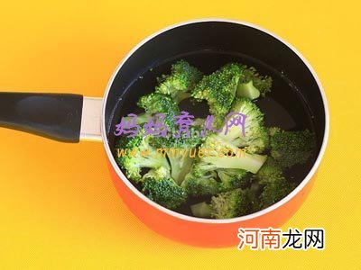 6-8个月宝宝食谱——花菜奶香土豆泥