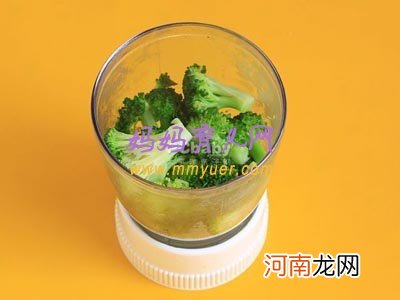 6-8个月宝宝食谱——花菜奶香土豆泥