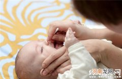 宝宝有鼻屎如何清理 给宝宝清理鼻屎的技巧在这里