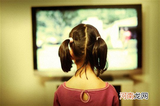 孩子看电视和不看电视的区别 差距竟有这么大