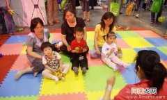 幼儿早教愈演愈烈 拔苗助长乱象丛生