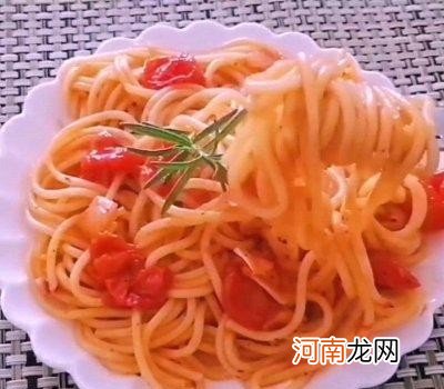 极简版番茄意大利面 番茄意大利面的做法