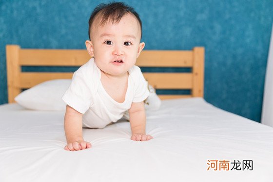 0—3个月婴儿睡眠时间不是越多越好 只要在范围就就算正常