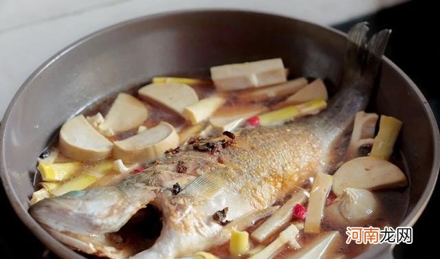 冰冻海鲈鱼的烹饪方法 冻过的鲈鱼怎么做好吃