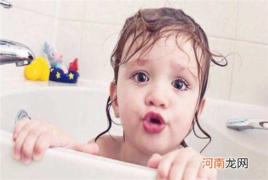 给宝宝洗脸用冷水还是热水 宝宝冷水洗脸的惊人好处！