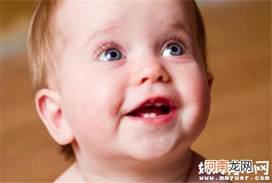 不知道宝宝几个月长牙 盲目补钙导致宝宝中毒我悔死了！