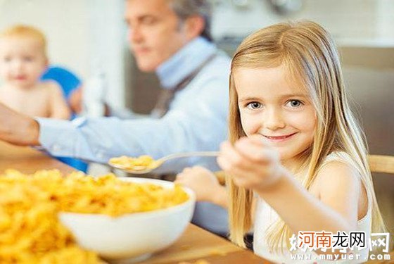 小孩不吃饭怎么办的8招数 一招比一招厉害！