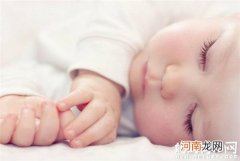 两个月宝宝睡眠时间多少正常 两个月宝宝睡不好的原因