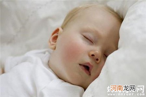 小孩睡觉出汗怎么回事的六大原因 睡前的饮食竟是祸首之一