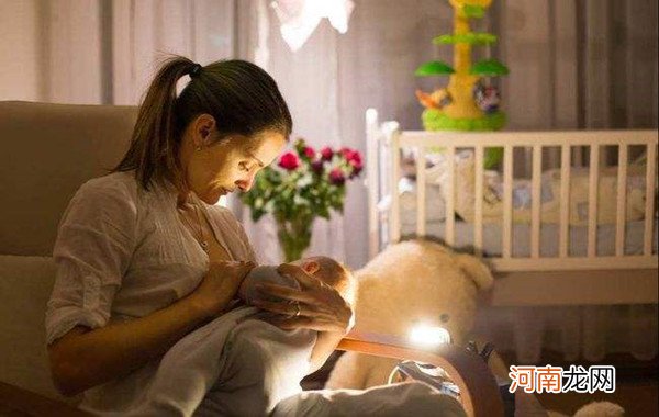 母乳没有营养宝宝有什么表现 妈妈从三个方面来判断