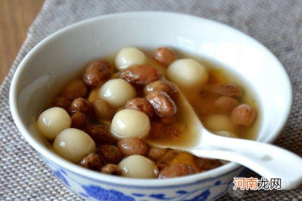 葡萄干怎么炖汤好吃 这些新颖做法爽翻舌尖赶紧试试