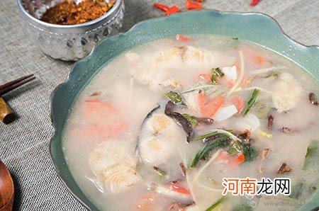 月子洗头能用吹风机吗