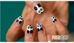 可爱时尚美甲熊猫卡通美甲教程